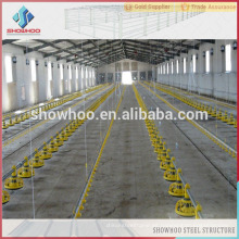 Showhoo prefabricados estructura de acero ligero aves de corral diseños de vertiente